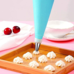 Icing Piping Bag with Steel Nozzles